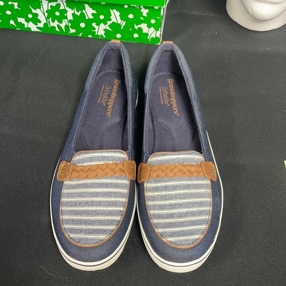 Grasshoppers navy blue and white loafers (2179)
